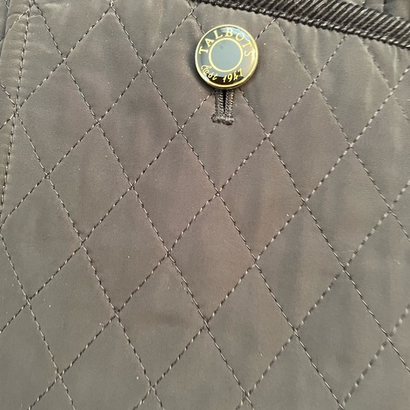 Sleeveless blazer/vest w corduroy collar; striking buttons/pockets detail - Picture 6 of 6